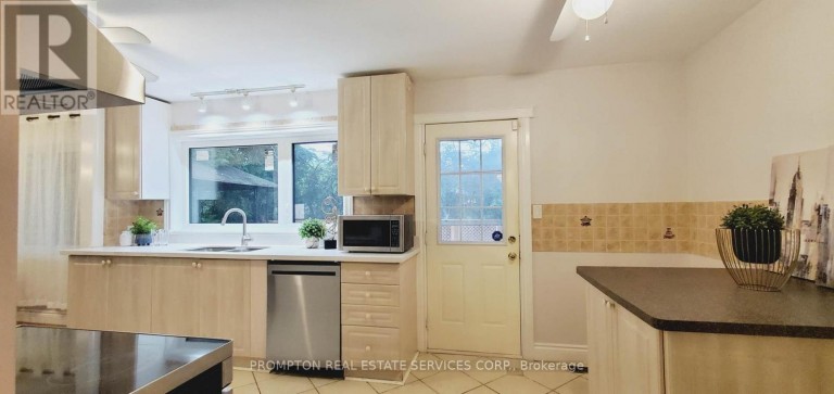 163 WOODSIDE DRIVE, St. Catharines (Glendale/Glenridge), Ontario, L2T1X5
