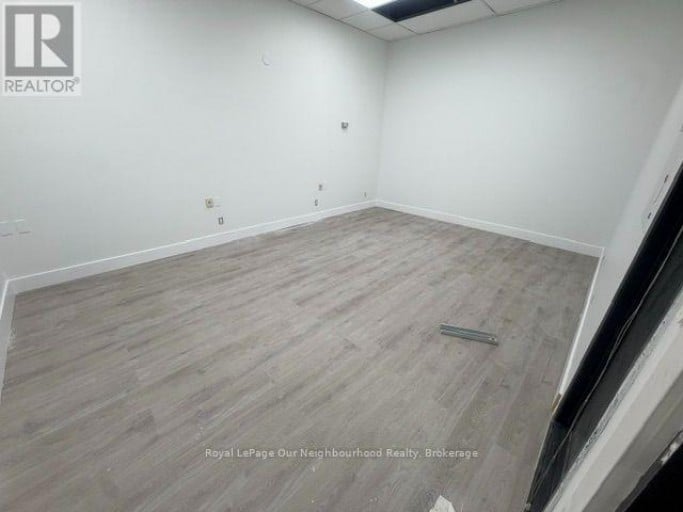 223 - 1135 LANSDOWNE STREET W, Peterborough (Otonabee Ward 1), Ontario, K9J7M2