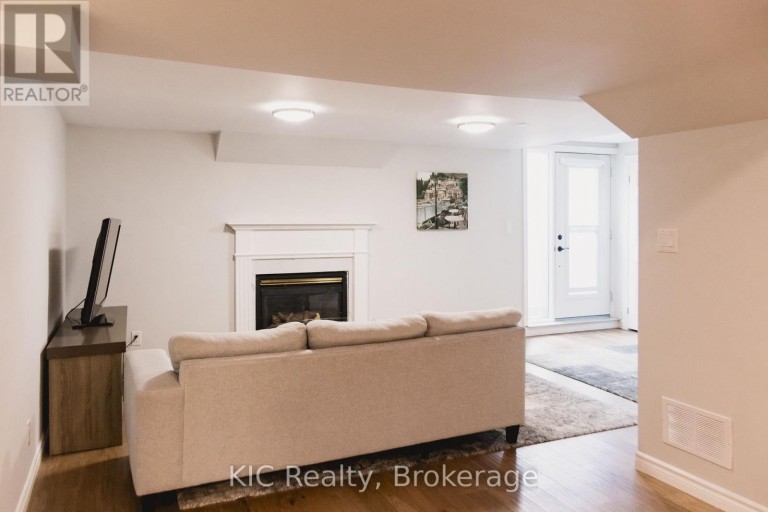 2138 LORRAINE DRIVE, Peterborough (Northcrest Ward 5), Ontario, K9L1X4