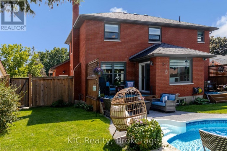 2138 LORRAINE DRIVE, Peterborough (Northcrest Ward 5), Ontario, K9L1X4