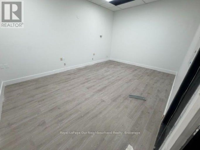 245 - 1135 LANSDOWNE STREET W, Peterborough (Otonabee Ward 1), Ontario, K9J7M2