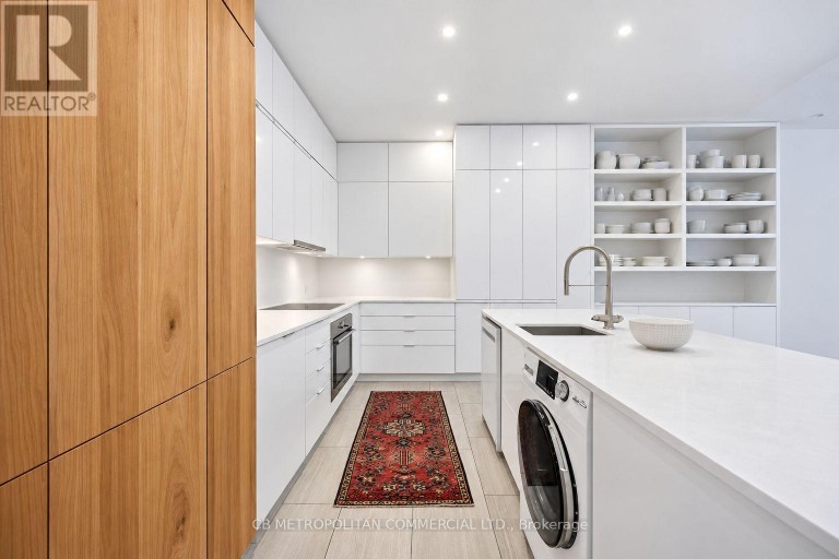 1024 QUEEN STREET W, Toronto (Trinity-Bellwoods), Ontario, M6J1H6