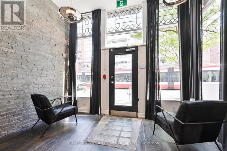 1024 QUEEN STREET W, Toronto (Trinity-Bellwoods), Ontario, M6J1H6