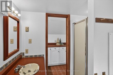 2756 COUNTY ROAD 38 Douro-Dummer Ontario photo 32