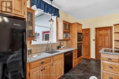 2756 COUNTY ROAD 38 Douro-Dummer Ontario photo 9