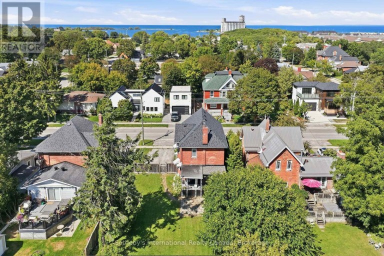 180 SECOND STREET, Collingwood, Ontario, L9Y1G1