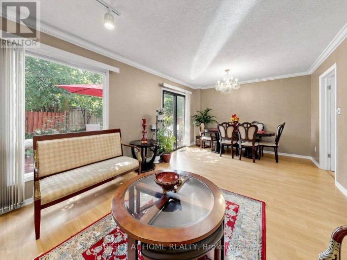 131 CASTLE ROCK DRIVE, Richmond Hill (North Richvale), Ontario, L4C6A1