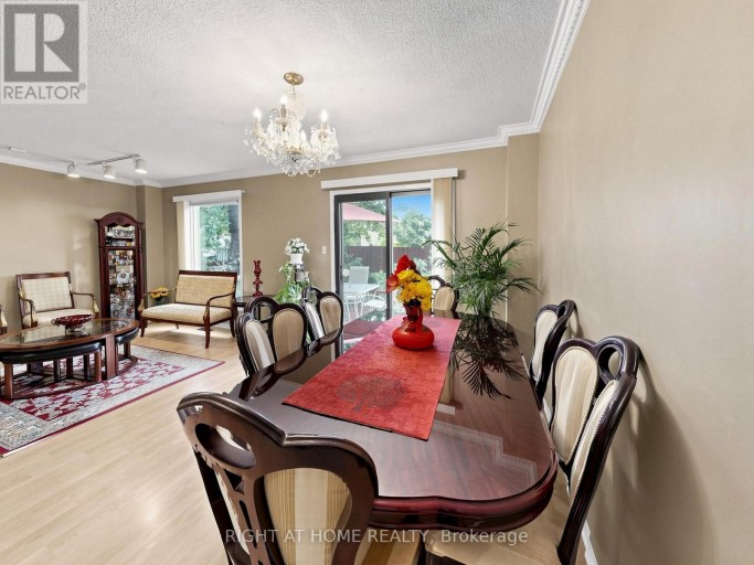 131 CASTLE ROCK DRIVE, Richmond Hill (North Richvale), Ontario, L4C6A1