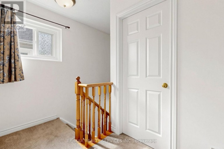 74 HEATHCLIFFE SQUARE, Brampton (Central Park), Ontario, L6S5R4