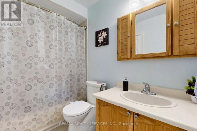 74 HEATHCLIFFE SQUARE Brampton (Central Park) Ontario photo 24