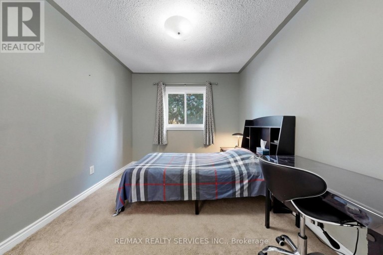 74 HEATHCLIFFE SQUARE, Brampton (Central Park), Ontario, L6S5R4