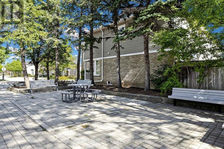 74 HEATHCLIFFE SQUARE, Brampton (Central Park), Ontario, L6S5R4