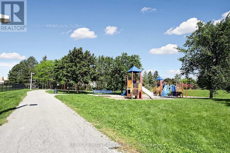 74 HEATHCLIFFE SQUARE, Brampton (Central Park), Ontario, L6S5R4