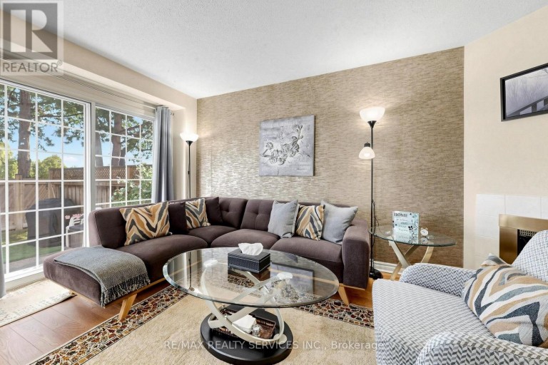 74 HEATHCLIFFE SQUARE, Brampton (Central Park), Ontario, L6S5R4