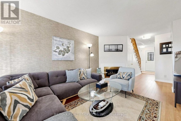 74 HEATHCLIFFE SQUARE, Brampton (Central Park), Ontario, L6S5R4