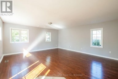 71 VICTORIA AVENUE N Kawartha Lakes (Lindsay) Ontario photo 10