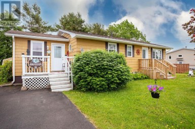 20 Yeo Crescent Montague Prince Edward Island photo 2