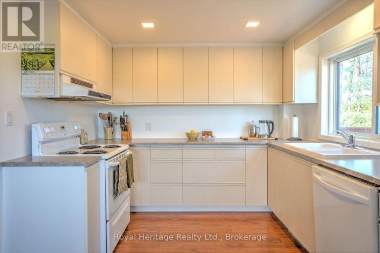 215 FIFTH LINE DUMMER SOUTH ROAD, Douro-Dummer, Ontario, K0L3A0