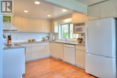 215 FIFTH LINE DUMMER SOUTH ROAD Douro-Dummer Ontario photo 17