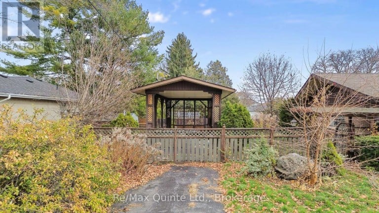 5 STANLEY PARK DRIVE, Belleville (Belleville Ward), Ontario, K8N4N1