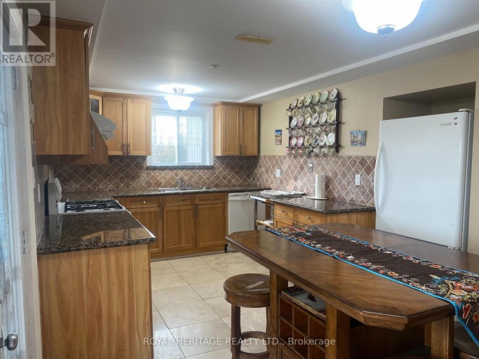 15 SIRIUS CRESCENT, Toronto (Rouge), Ontario, M1X2A6