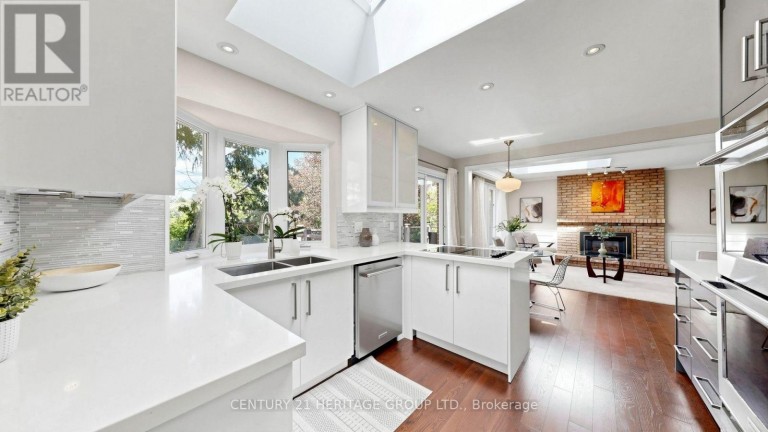 58 JULIA STREET, Markham (Thornhill), Ontario, L3T4R9