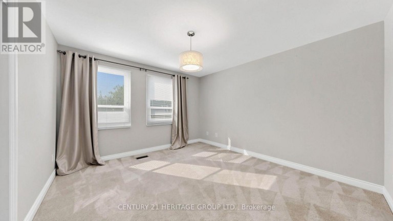 58 JULIA STREET, Markham (Thornhill), Ontario, L3T4R9