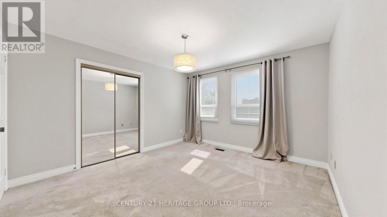 58 JULIA STREET, Markham (Thornhill), Ontario, L3T4R9