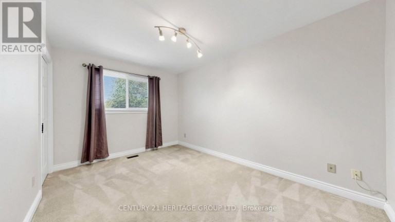 58 JULIA STREET, Markham (Thornhill), Ontario, L3T4R9