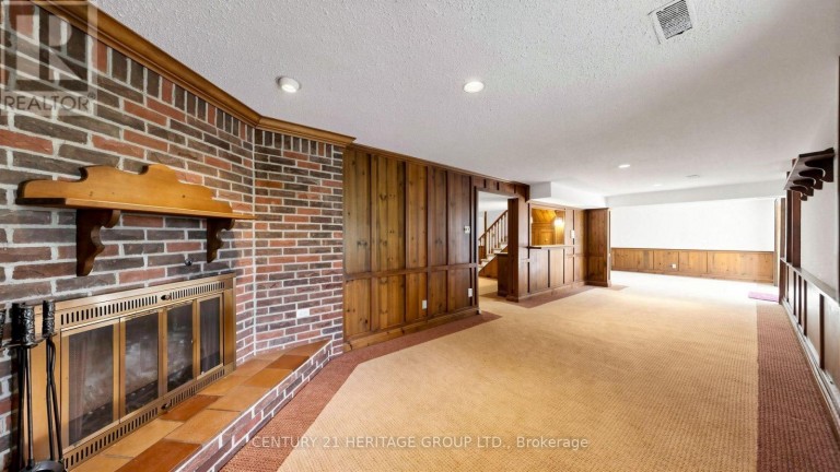 58 JULIA STREET, Markham (Thornhill), Ontario, L3T4R9