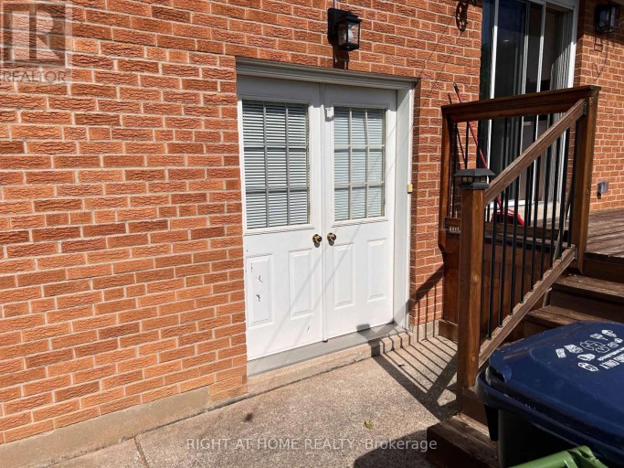 LOWER - 30 NORBERT CRESCENT, Toronto (Eringate-Centennial-West Deane), Ontario, M9C3J9