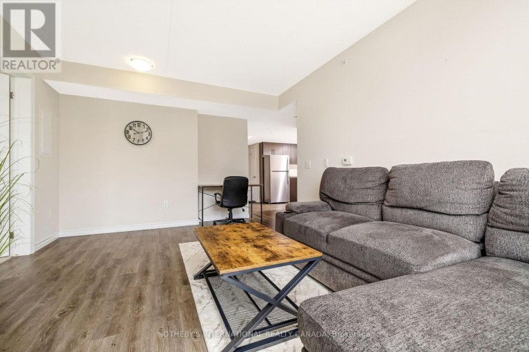 212 - 7 KAY CRESCENT, Guelph (Pineridge/Westminster Woods), Ontario, N1L0P9