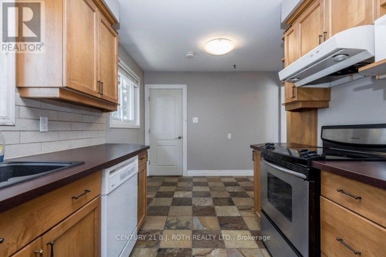 36 CYNTHIA COURT, Barrie (Wellington), Ontario, L4M2X4
