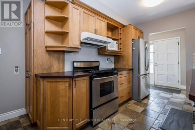 36 CYNTHIA COURT Barrie (Wellington) Ontario photo 5