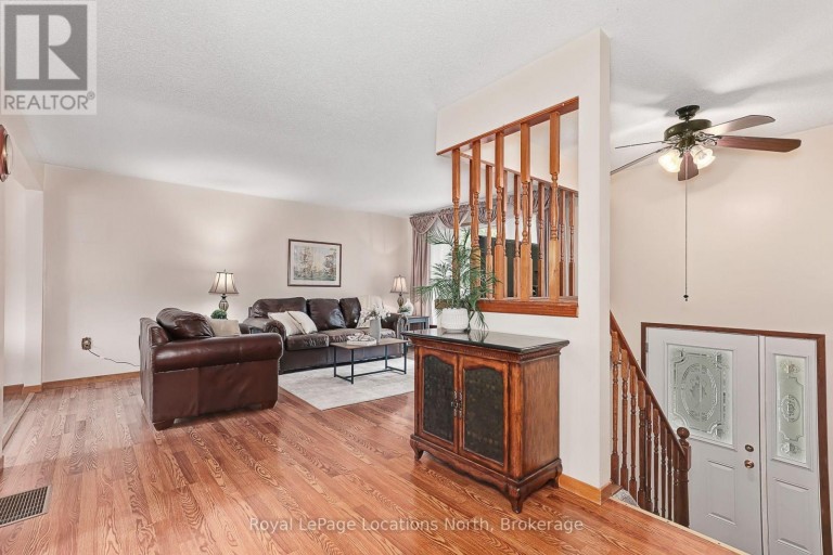26 STROUD CRESCENT, Wasaga Beach, Ontario, L9Z2T5