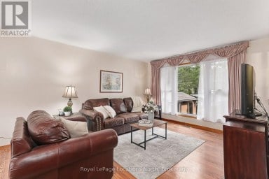26 STROUD CRESCENT Wasaga Beach Ontario photo 8