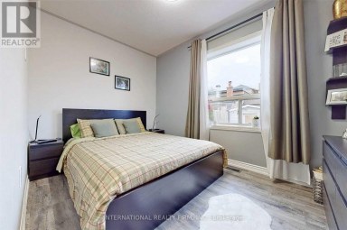 297 GILBERT AVENUE Toronto (Caledonia-Fairbank) Ontario photo 10