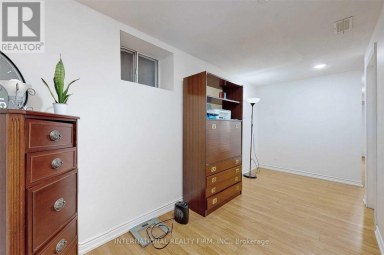 297 GILBERT AVENUE Toronto (Caledonia-Fairbank) Ontario photo 28