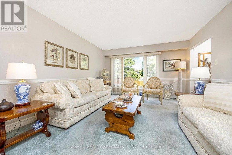6356 CHAUMONT CRESCENT, Mississauga (Meadowvale), Ontario, L5N2M8