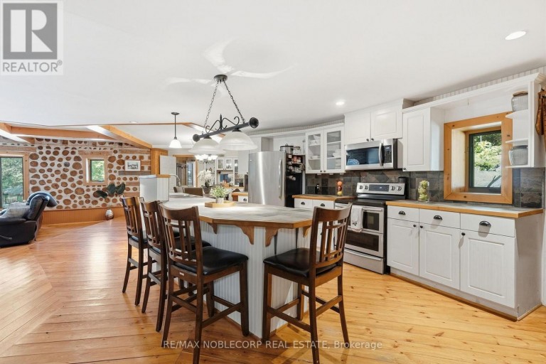 1166 BONNIE LAKE ROAD, Bracebridge (Macaulay), Ontario, P1L1W9
