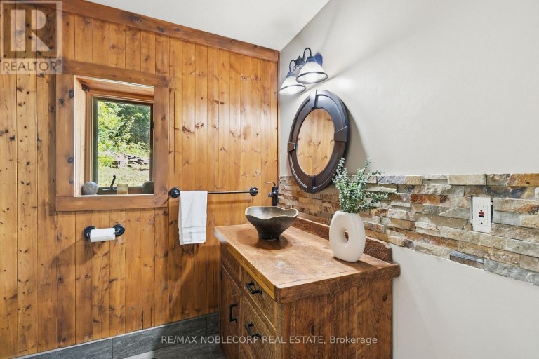 1166 BONNIE LAKE ROAD, Bracebridge (Macaulay), Ontario, P1L1W9
