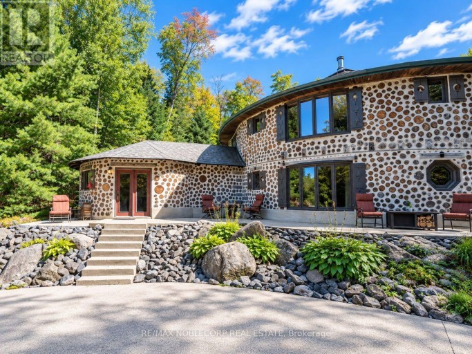 1166 BONNIE LAKE ROAD, Bracebridge (Macaulay), Ontario, P1L1W9