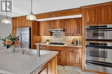 1562 Champlain Drive, Peterborough (northcrest Ward 5) Ontario