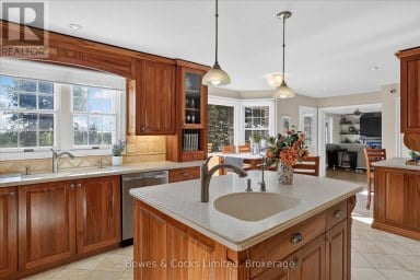 1562 Champlain Drive, Peterborough (northcrest Ward 5) Ontario