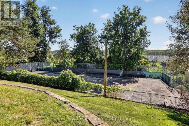 1562 CHAMPLAIN DRIVE, Peterborough (Northcrest Ward 5), Ontario, K9L1N6