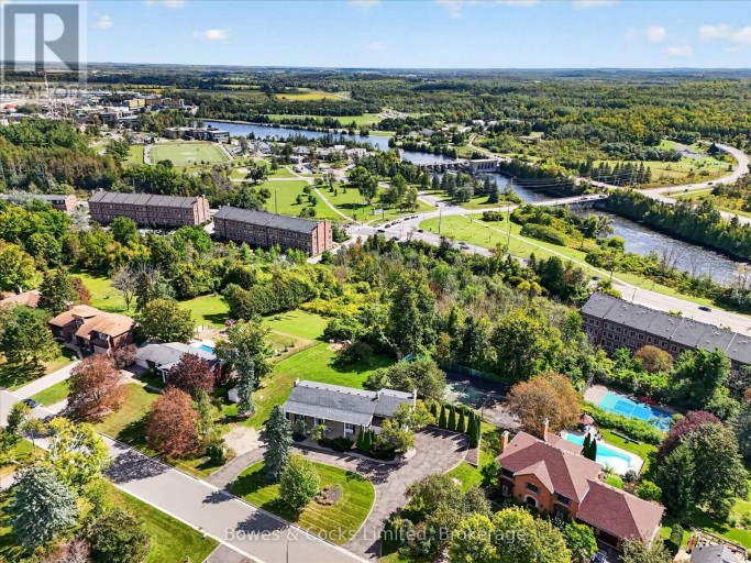 1562 CHAMPLAIN DRIVE, Peterborough (Northcrest Ward 5), Ontario, K9L1N6