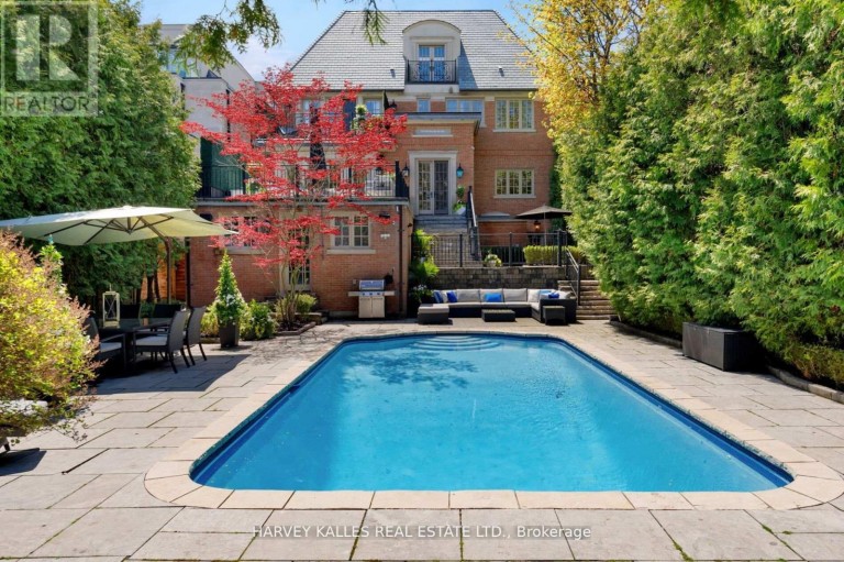 215 DUNVEGAN ROAD, Toronto (Forest Hill South), Ontario, M5P2P2
