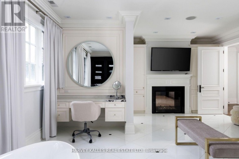 215 DUNVEGAN ROAD, Toronto (Forest Hill South), Ontario, M5P2P2
