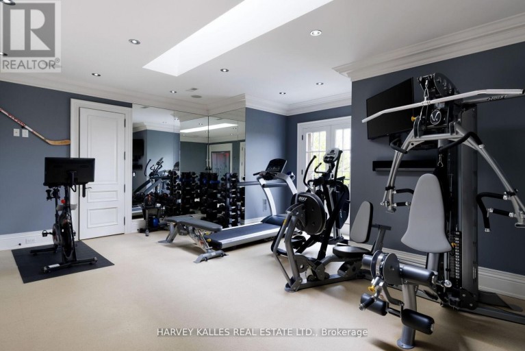 215 DUNVEGAN ROAD, Toronto (Forest Hill South), Ontario, M5P2P2