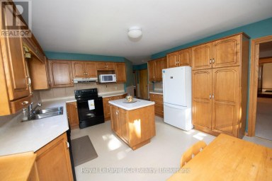 9870 CREEK ROAD Minto Ontario photo 32